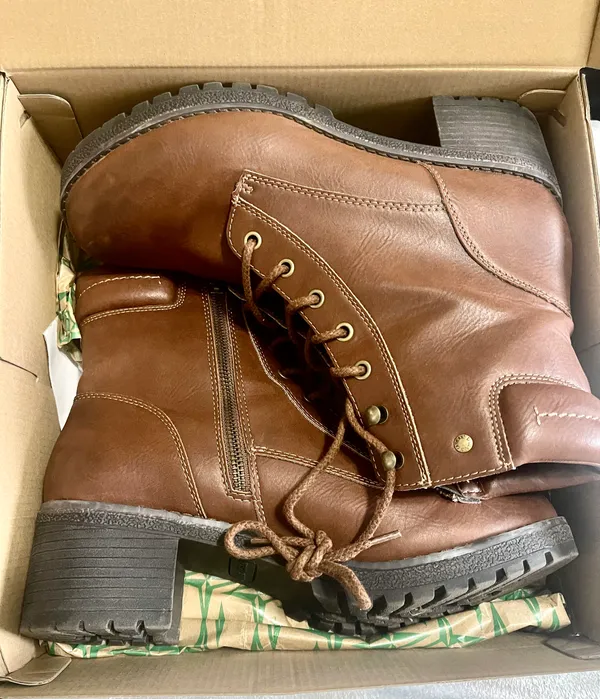 EastLand Brown Combat Boots - Image 6