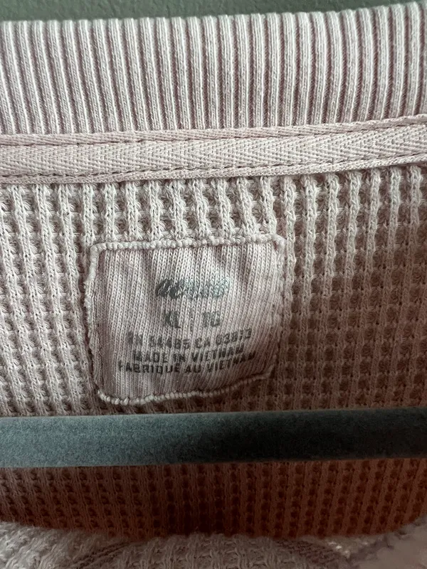 American Eagle Long Sleeve - Image 3