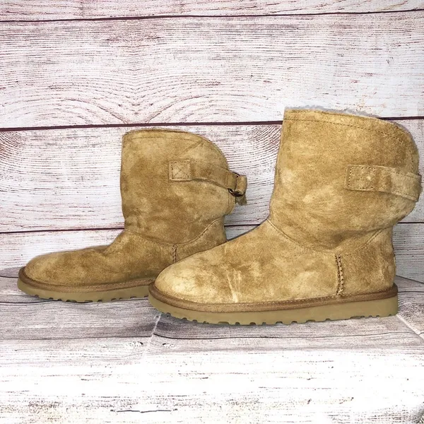 UGG Chestnut Remora Buckle Short Boots Size 6 - Image 4