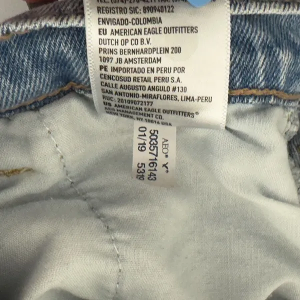 343 | American Eagle Mom Short Light Wash‎ High Rise Pleated Cuffed Denim Size 0 - Image 6