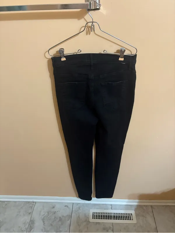 Mother The Pixie Swooner Skimp Jeans in Not Guilty - Image 6