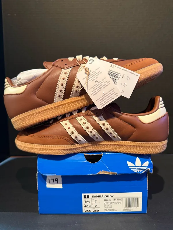 Women’s Adidas Samba OG 8.5W - Image 2