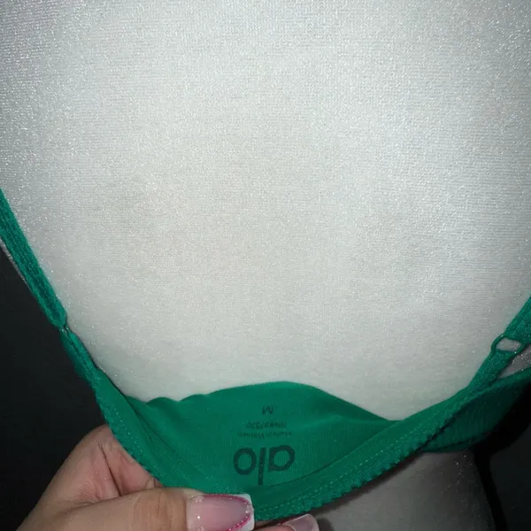 ALO Yoga Ribbed Manifest Bra in Green‎ Emerald Medium Limited Edition NWOT - Image 3