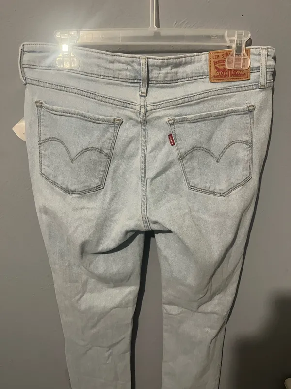 Levi  - Image 4