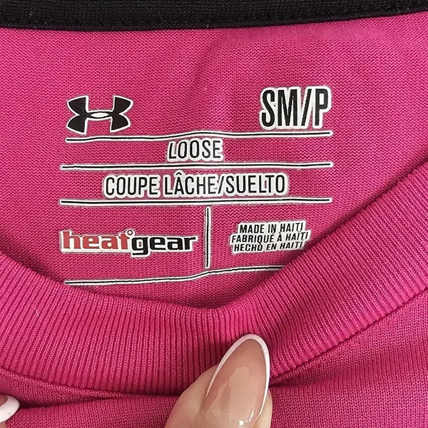 Under Armour Loose Heatgear Magenta High Neck Athletic Sports Top Size SM - Image 2