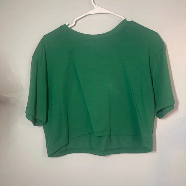 SHEIN Green Cropped T-Shirt - Image 3