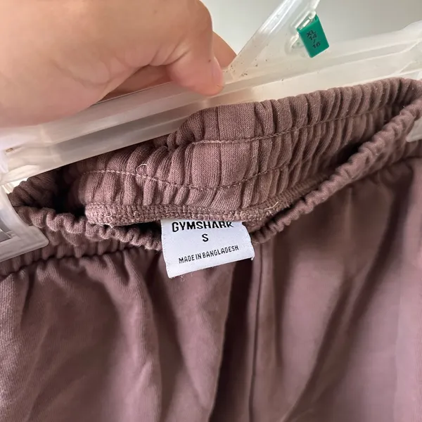 Gymshark size small shorts - Image 4