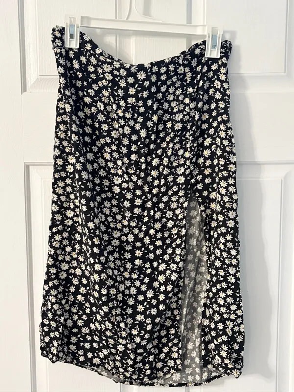 Divided Floral Print A-Line Skirt - Black & White - Image 2