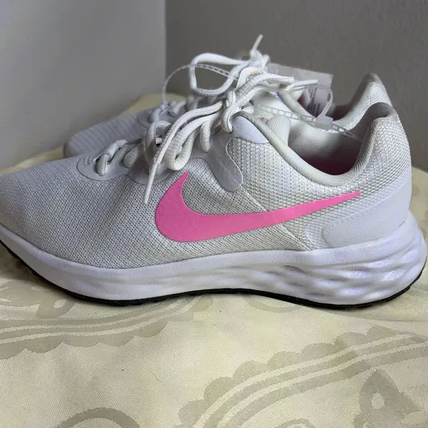 Nike White and Pink revaloution 6 Running Shoes size 5.5 NWT - Image 5
