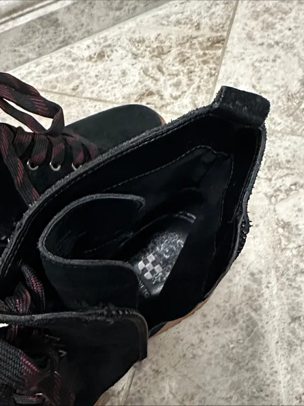 Vince Camuto Debsen Suede Lug Sole Boots Size 8.5 Euro 39 Black - Image 12