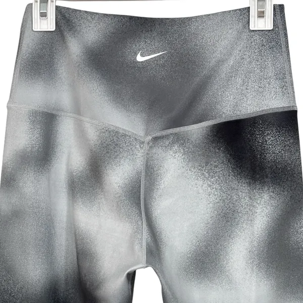 Nike Dri Fit High Waist Full Length Leggings Size Medium - Image 9