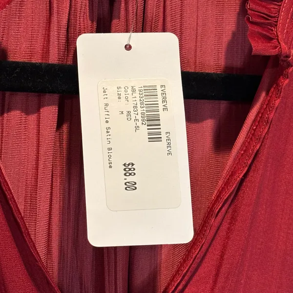 Evereve NWT Jett Ruffle Satin Blouse in Red - size Medium - Image 4