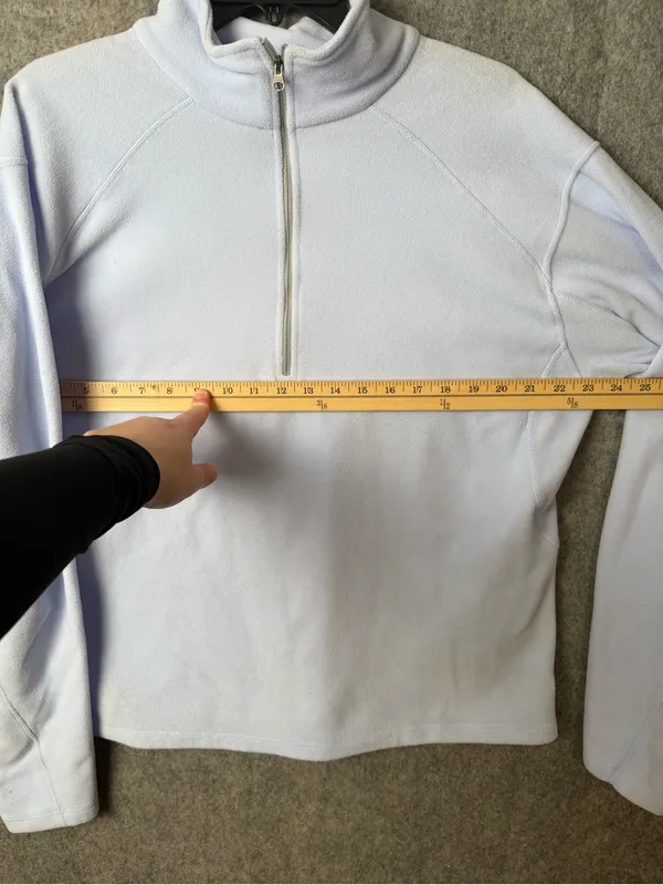 Mountain Hardware Woman’s XL Light Lavender Half-Zip Fleece Pullover - Image 4