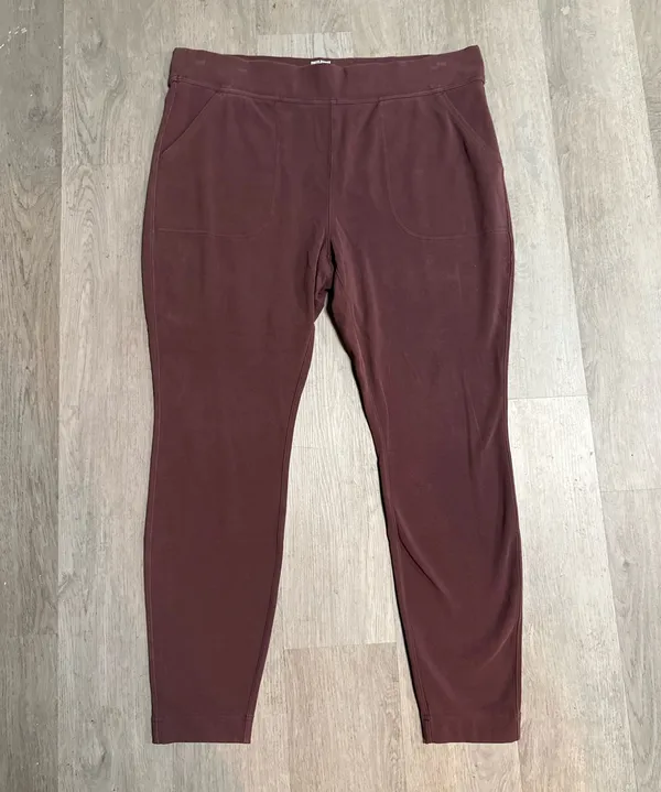 Duluth burgundy leggings - Image 2
