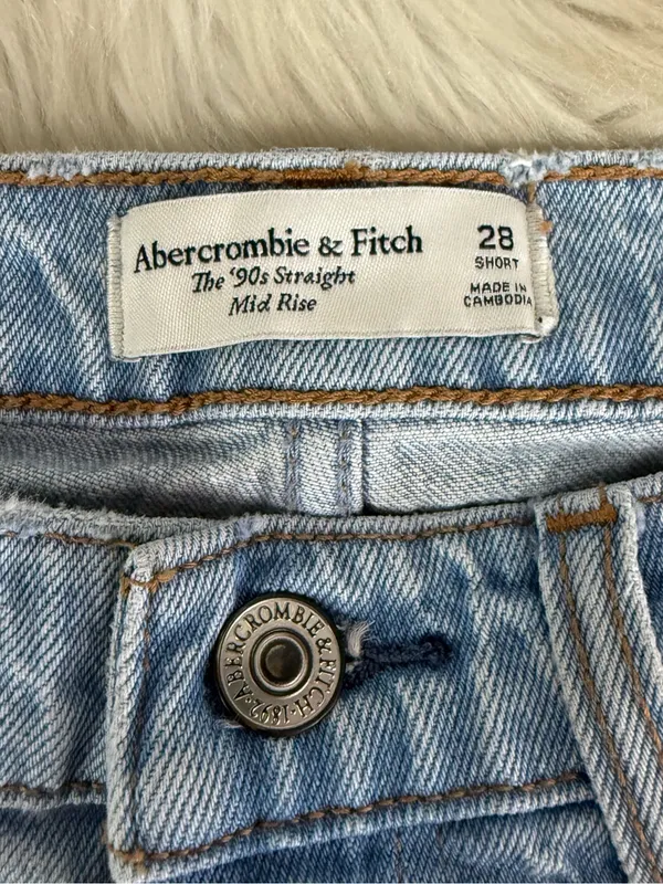 Abercrombie & Fitch 90s Straight Mid Rise Jeans 28 Short Distressed - Image 4