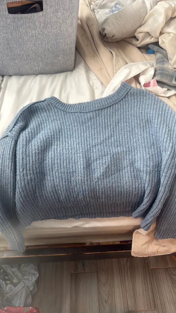 American Eagle Sweater - Image 2