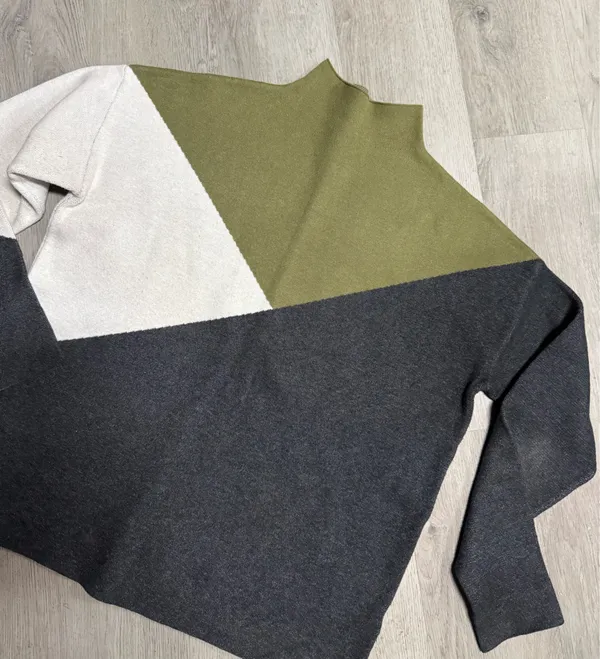 Tahari colorblock sweater  - Image 2