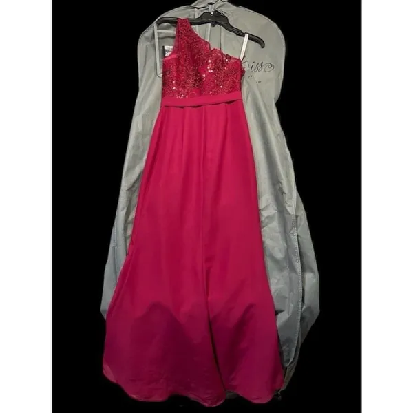 Size 0 pageant/prom/evening/bridesmade dress. Wore 1 time.Comes with garment bag - Image 4