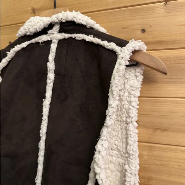 Y2K NWT Wet Seal Size Medium Sherpa Lined Cozy Vest - Image 7