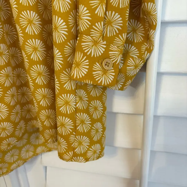 Banana Republic Gold Floral Blouse Size‎ Small - Image 5