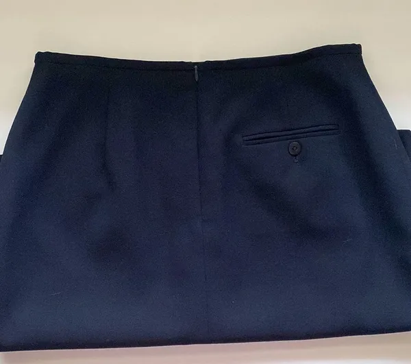 Ralph Lauren Lauren wool navy blue pencil skirt, size 12 - Image 5