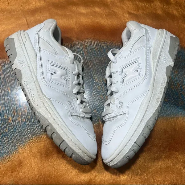 New Balance 550 White Sneakers size 7 men’s 8.5 women’s - Image 2