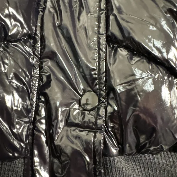 Stoosh Jacket Womens Medium Black Glossy Bubble Coat Cropped Shiny Puffer New - Image 4