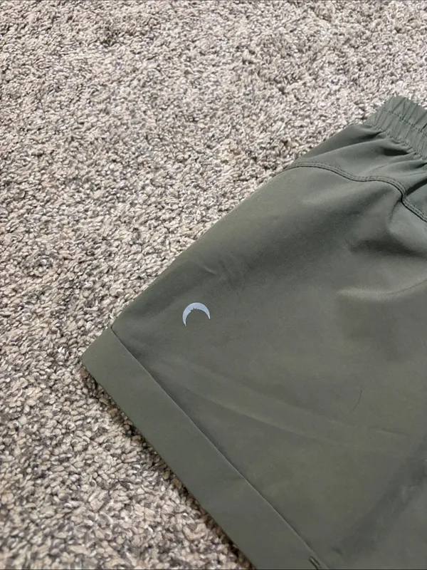 Zyia shorts size small - Image 3