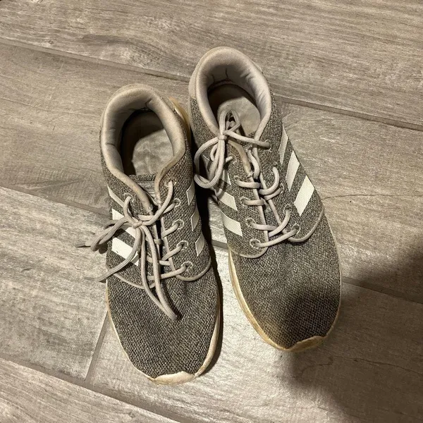Adidas Grey Cloudfoam tennis shoes - Image 3