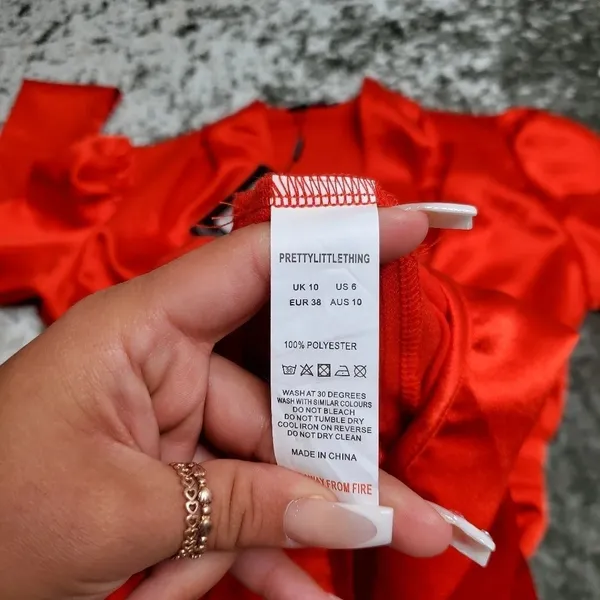 PrettyLittleThing‎ Red Satin Ruched Skirt Puff Sleeve Midi Dress - Image 4