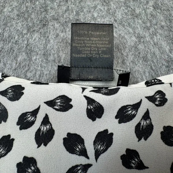 Ann Taylor Top Sz S White Black Print Split Neck Pleated Sleeveless Lightweight - Image 7