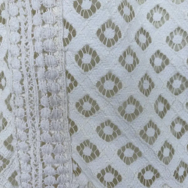 Banana Republic Eyelet sleeveless Blouse - Image 3