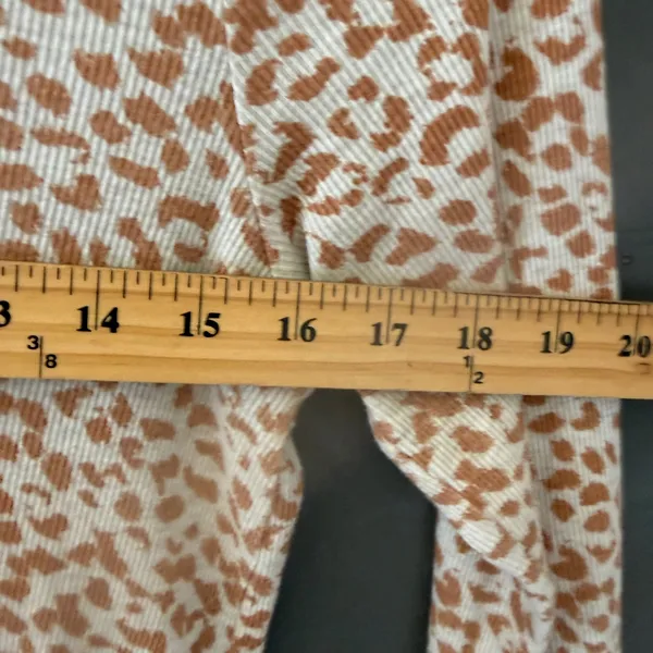 Aerie Women Tan‎ White Cheetah Print Ribbed Waffle Knit Henley Top Long Sleeve M - Image 5