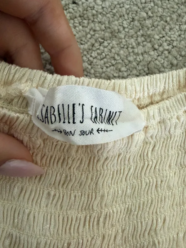 Isabelle's Cabinet - Image 4
