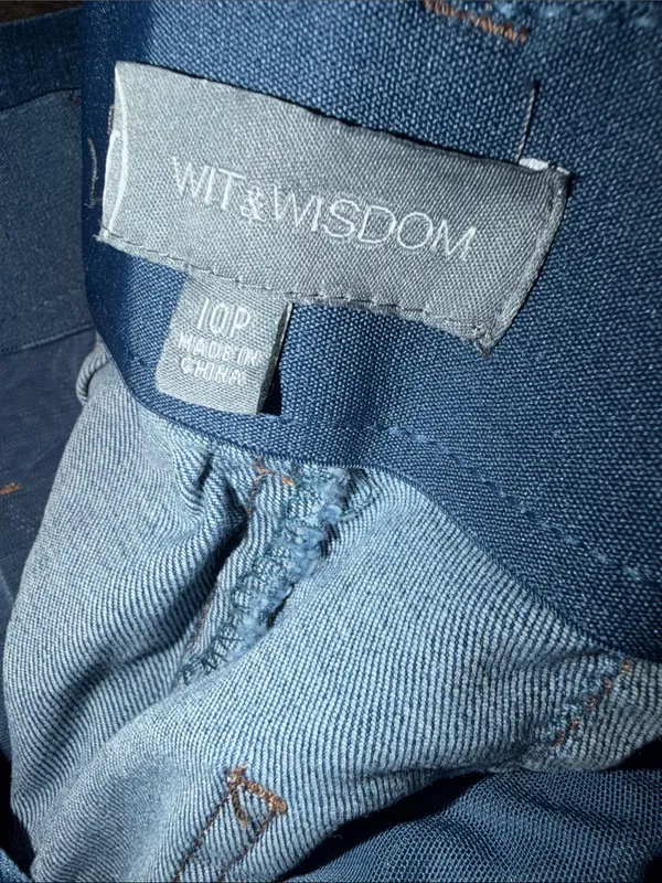 WIT & WISDOM ab solution luxe touch BLUE HIGH RISE PATCH POCKET WIDE LEG JEAN Size 10P - Image 7