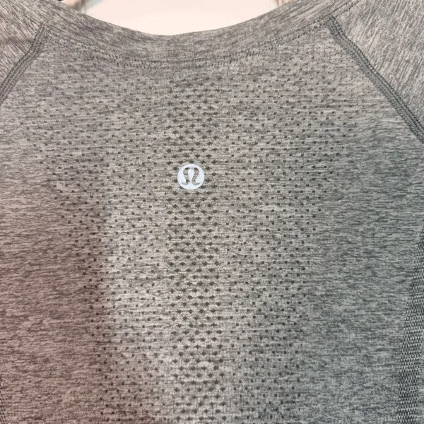 Lululemon Peloton Performance Tee Women Grey Swifty Tech Short Sleeve size 10 - Image 4