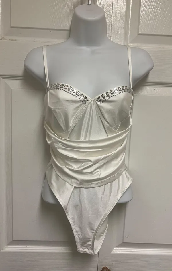 SheIn Sexy White Rhinestone Detail Ruched Bustier Cami Bodysuit - Image 2