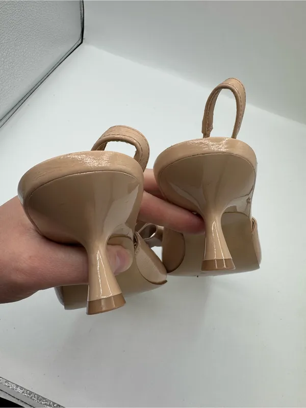 BCBGeneration Kasti Nude Slingback Frappe Patent Kitten Heel Bow Pumps size 6.5 - Image 6