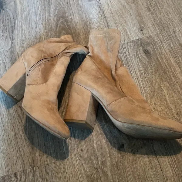 Madden Girl Heeled Boots Size 9.5 Medium - Image 7