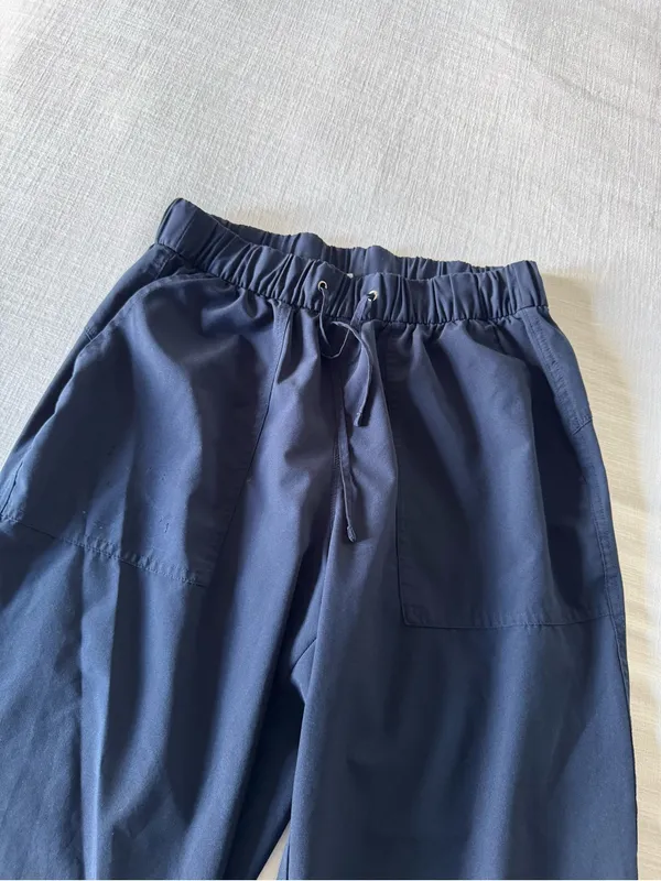 Old Navy High-Waisted StretchTech Utility
Crop Pants, Navy - Medium - Image 12
