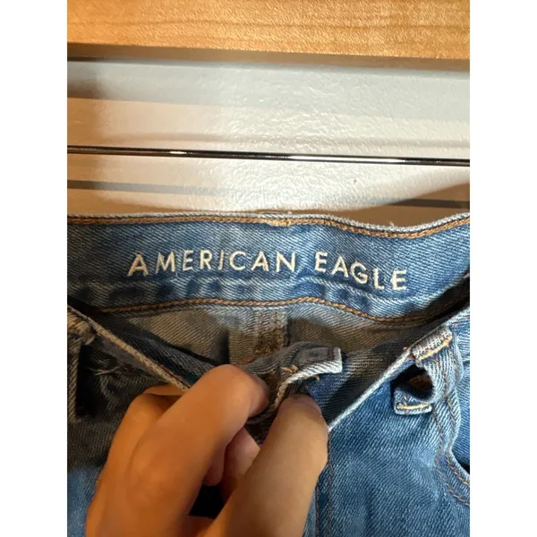 American Eagle distressed ripped knee Mom Jeans - Image 5