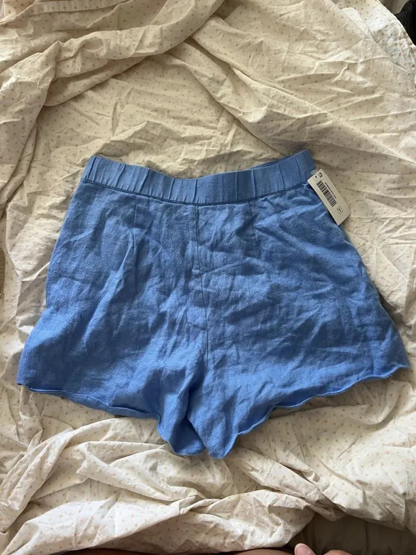 Abercrombie & Fitch Premium Linen Scallop-Hem Tailored Short 28 Blue - Image 7