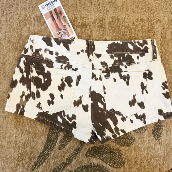 Rewash Women's Low Rise Jean Shorts - Brown and White Cow 🐮 Print - Image 5