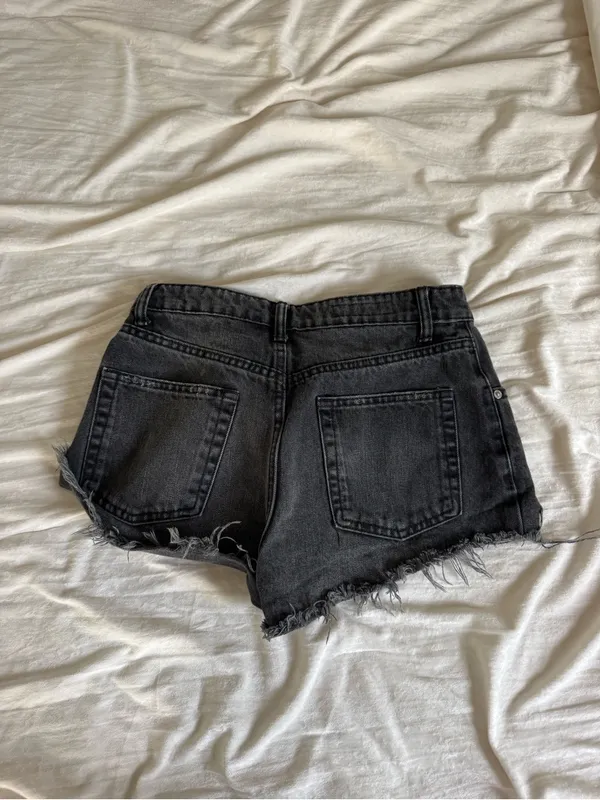 Zara Black Distressed High-Rise Denim Shorts - Image 3