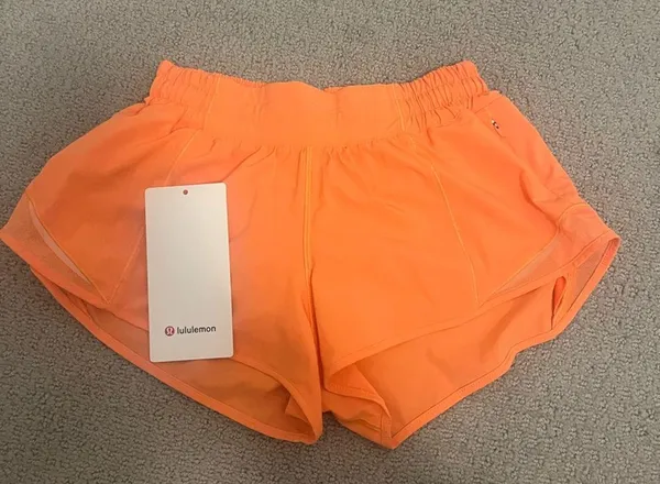 Lululemon hotty hot shorts LR 2.5 inch!! Color orange size 4!! - Image 3