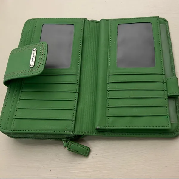 Dockers Bright Green Snap-Closure Continental Wallet LEATHER - Image 4