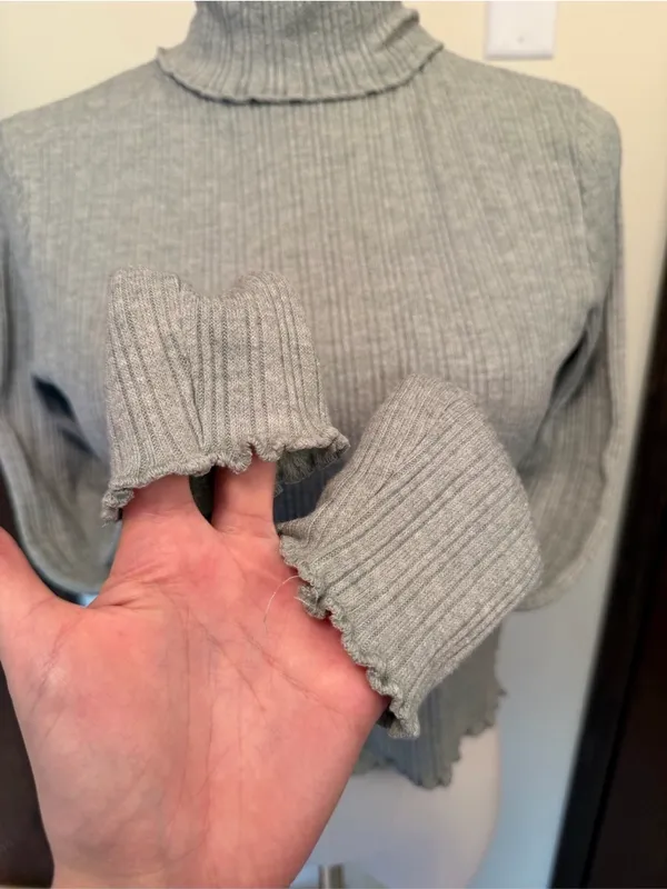 Madewell light green lettuce edge hem long sleeve turtleneck top - Image 4