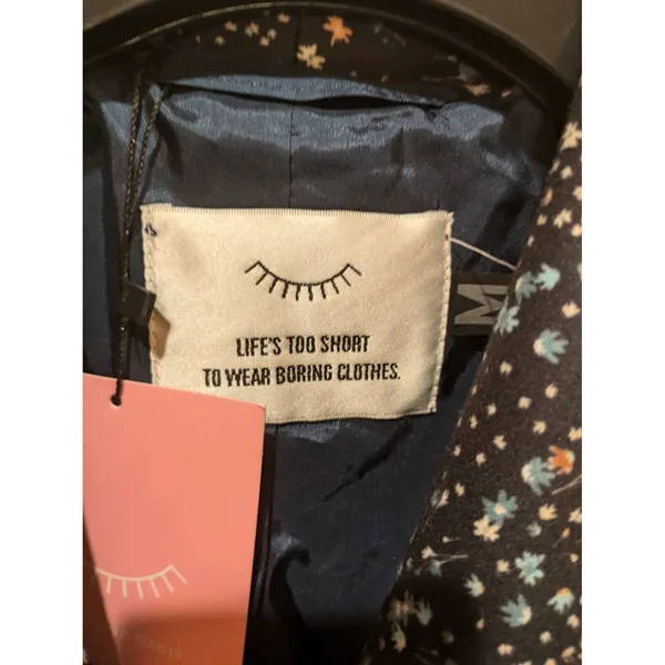 Life's Too Short to Wear Boring Clothes Women's coat/jacket sz M - Image 6