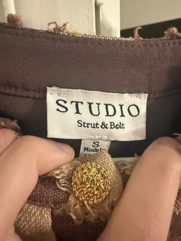 Strut Bolt & Dress - Image 2