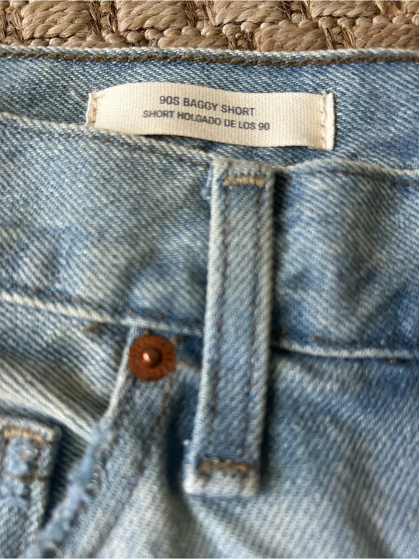Universal Thread Mid-Rise 90s Baggy Distressed Denim Shorts with Button Fly - Image 3